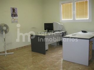 Local comercial en alquiler en Zona Hispanidad-Vivar Téllez en Vélez-Málaga