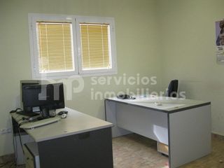 Local comercial en alquiler en Zona Hispanidad-Vivar Téllez en Vélez-Málaga