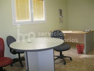 Local comercial en alquiler en Zona Hispanidad-Vivar Téllez en Vélez-Málaga