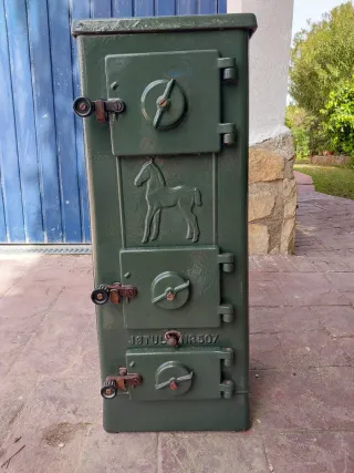 Dos estufas Jøtul 507 / 507 B Verde