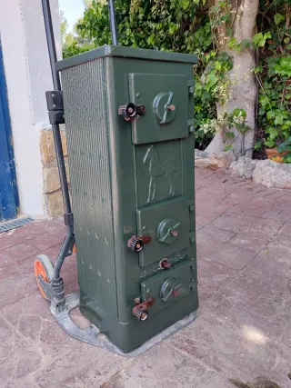 Dos estufas Jøtul 507 / 507 B Verde