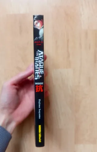 Manga Ataque a los titanes Inside