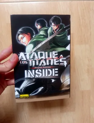 Manga Ataque a los titanes Inside