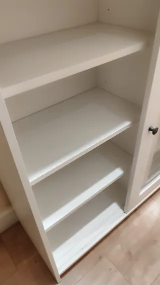 Vitrina Hauga IKEA Blanca