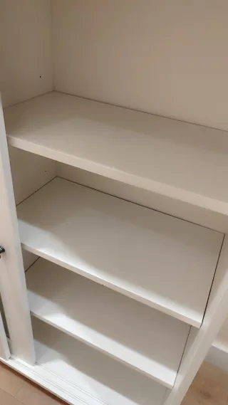 Vitrina Hauga IKEA Blanca