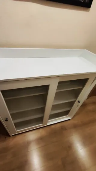Vitrina Hauga IKEA Blanca