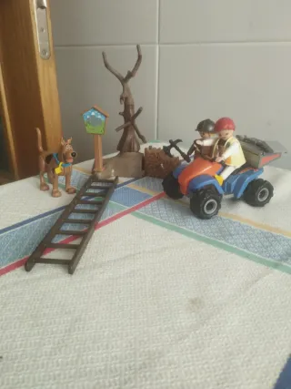 Playmobil figuras y quad