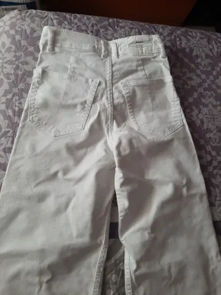 Pantalón  Blanco Stradivarius
