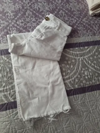 Pantalón  Blanco Stradivarius