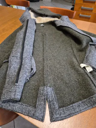 Giacca lunga in lana grigia con cappuccio