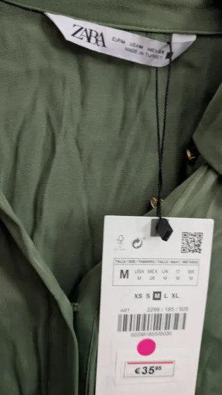 Vestido verde Zara con cinturón