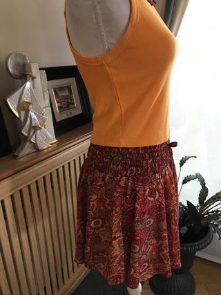 Conjunto Top Naranja y Falda pantalon.