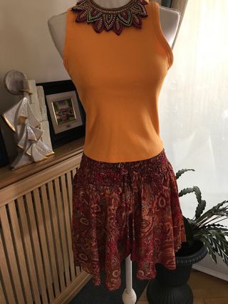 Conjunto Top Naranja y Falda pantalon.