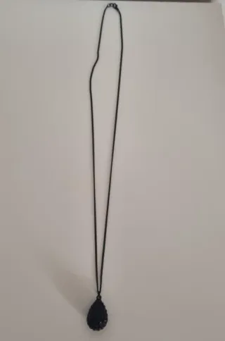 Collar Zara lágrima negra