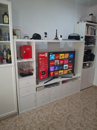 Mueble TV blanco madera