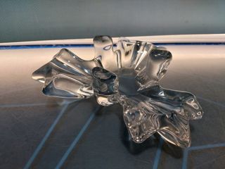 Cenicero o centro de mesa de cristal.  Original diseño
