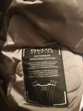 Abrigo Geox Negro con Capucha y Pelo