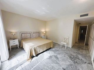 Piso en alquiler en Puerto Banús en Marbella