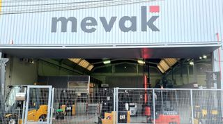 TRANSPALETA OCASION 2000 KG BATERIA NUEVA