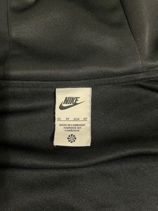Sudadera Nike con capucha y cremallera