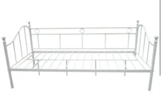 Diván de forja blanco y colchón de 90.