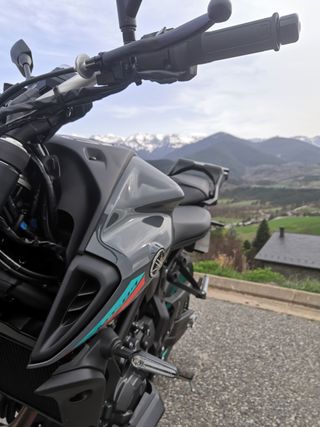 YAMAHA MT-07 2022 + EXTRAS EN PERFECTO ESTADO
