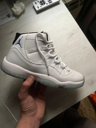 J.11 Bambas Blancas y Azules