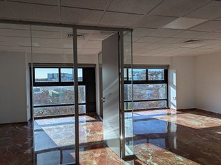 Oficina en alquiler en Almeda - El Corte Inglés en Cornellà de Llobregat
