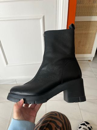 Botas de piel negras con cremallera
