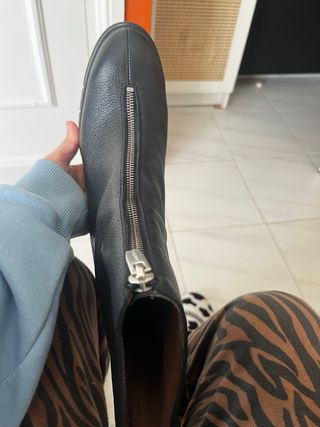 Botas de piel negras con cremallera