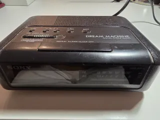 Radio Reloj Digital Dream Machine Vintage de SONY.