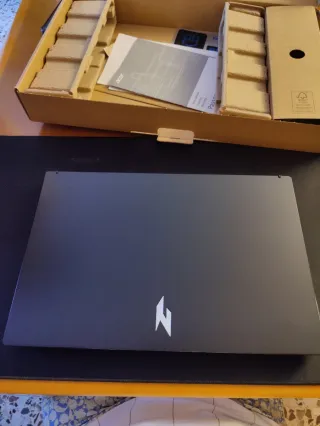 Portátil Acer Nitro V 15 FHD 165Hz