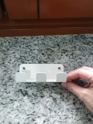 Appendiabiti da parete in metallo bianco