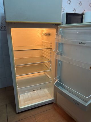 Frigorífico Edesa en buen estado