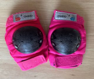 Protecciones patines Decathlon rosas