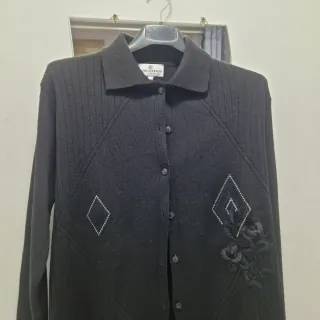 Cardigan Carla Ferroni nero con ricami