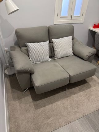 Sofá de 2 plazas gris