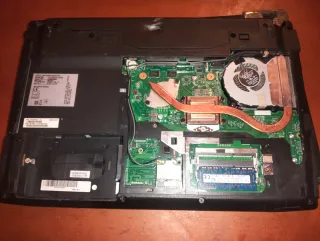 Fujitsu LIFEBOOK AH544 i7-4702MQ 4GB RAM