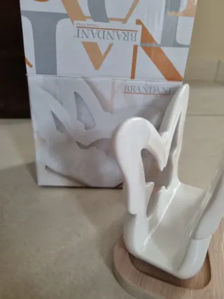 Portatovaglioli farfalla ceramica e legno