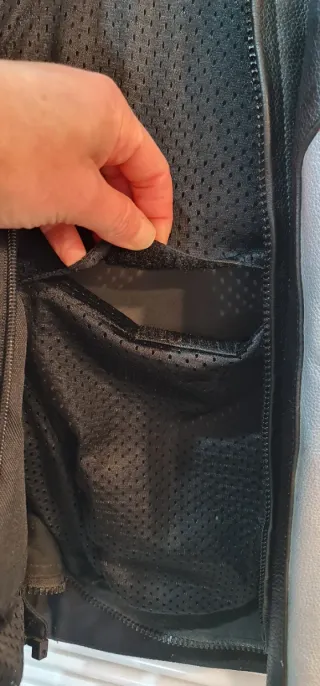 Chaqueta de cuero para moto con protecciones