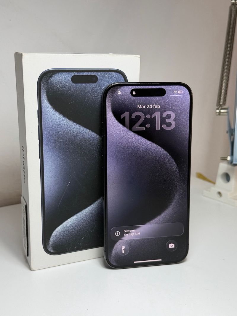 iPhone 15 Pro Azul Marino afbeelding 2