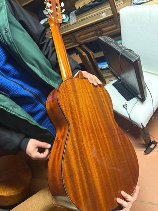 Guitarra Clásica Madera Natural admira