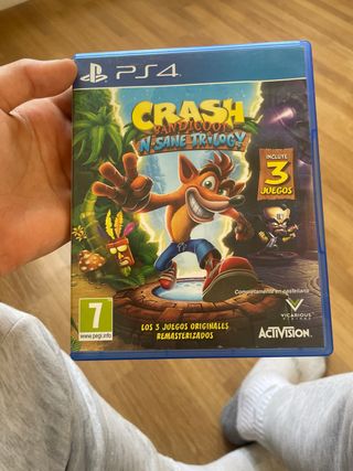 Consola PS4 Negra + 3 Juegos