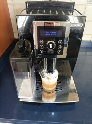 Cafetera Automática Delonghi Cappuccino