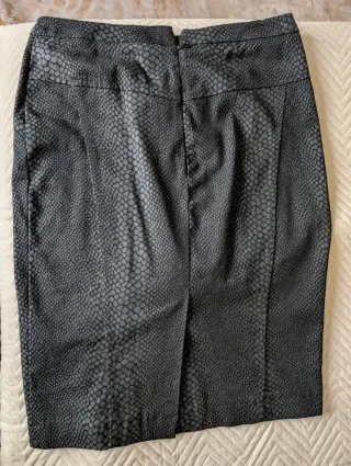 Falda Zara Talla M Estampado Serpiente Cordones