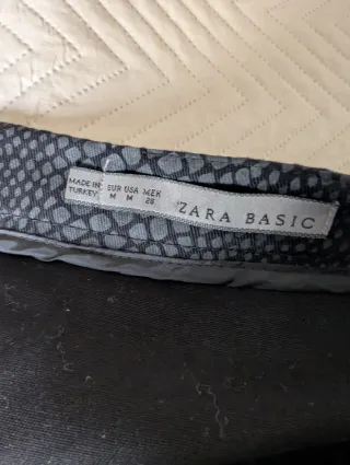 Falda Zara Talla M Estampado Serpiente Cordones