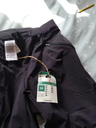 Pantalón Trekking Mujer Quechua MH500 Negro