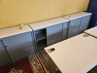 Armários de arquivo com portas de correr