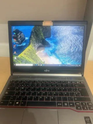 Portátil Lenovo - Fujitsu