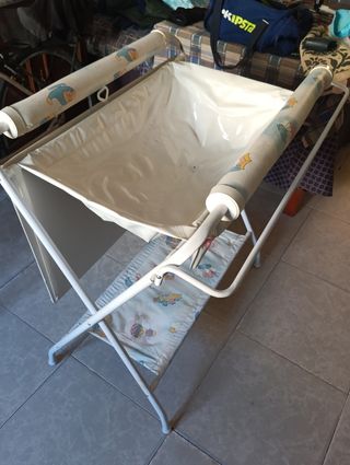 Cambiador y bañera para bebé